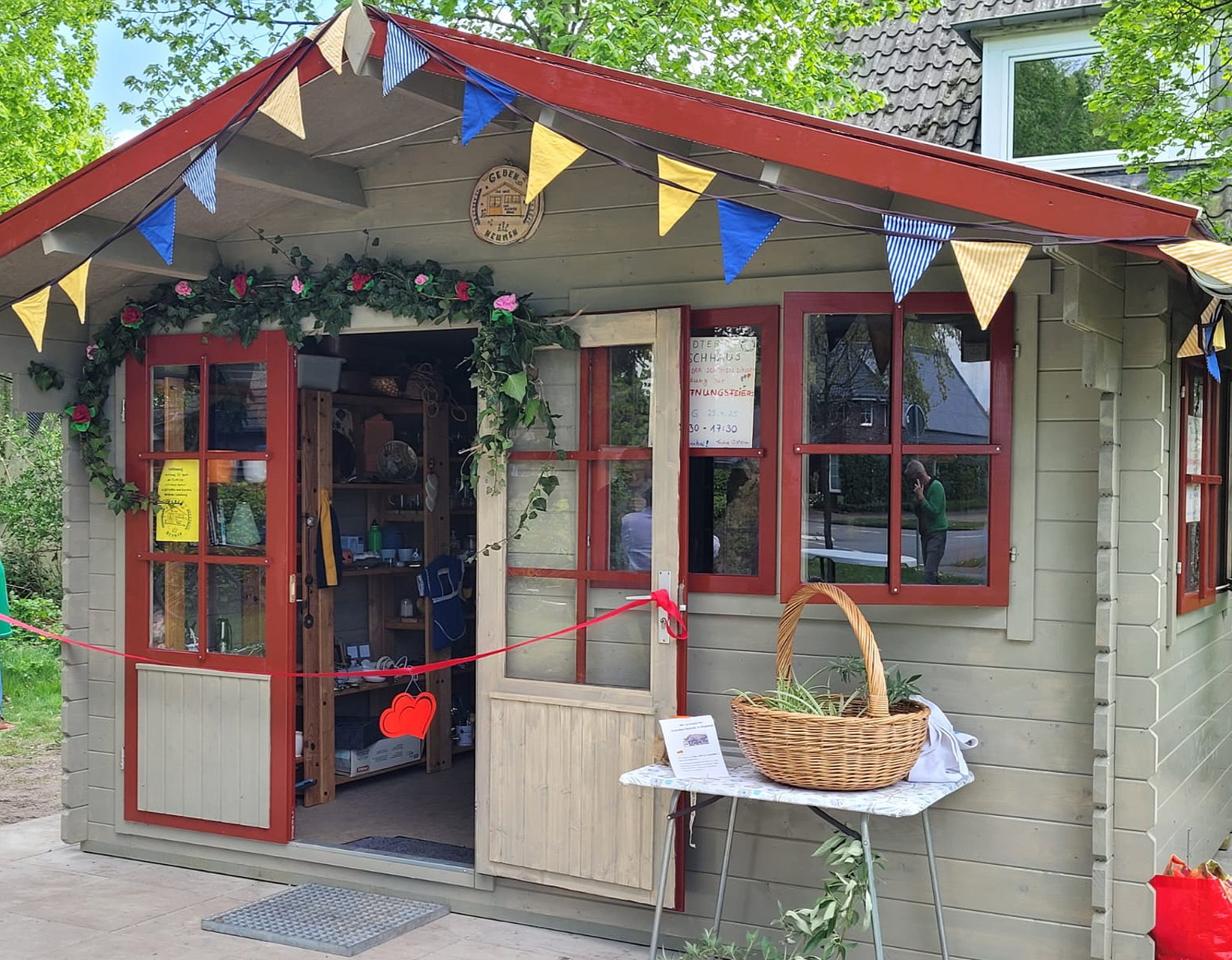 Das Tauschhaus in 'Wobbes Garten' hat sich als Treffpunkt etabliert.